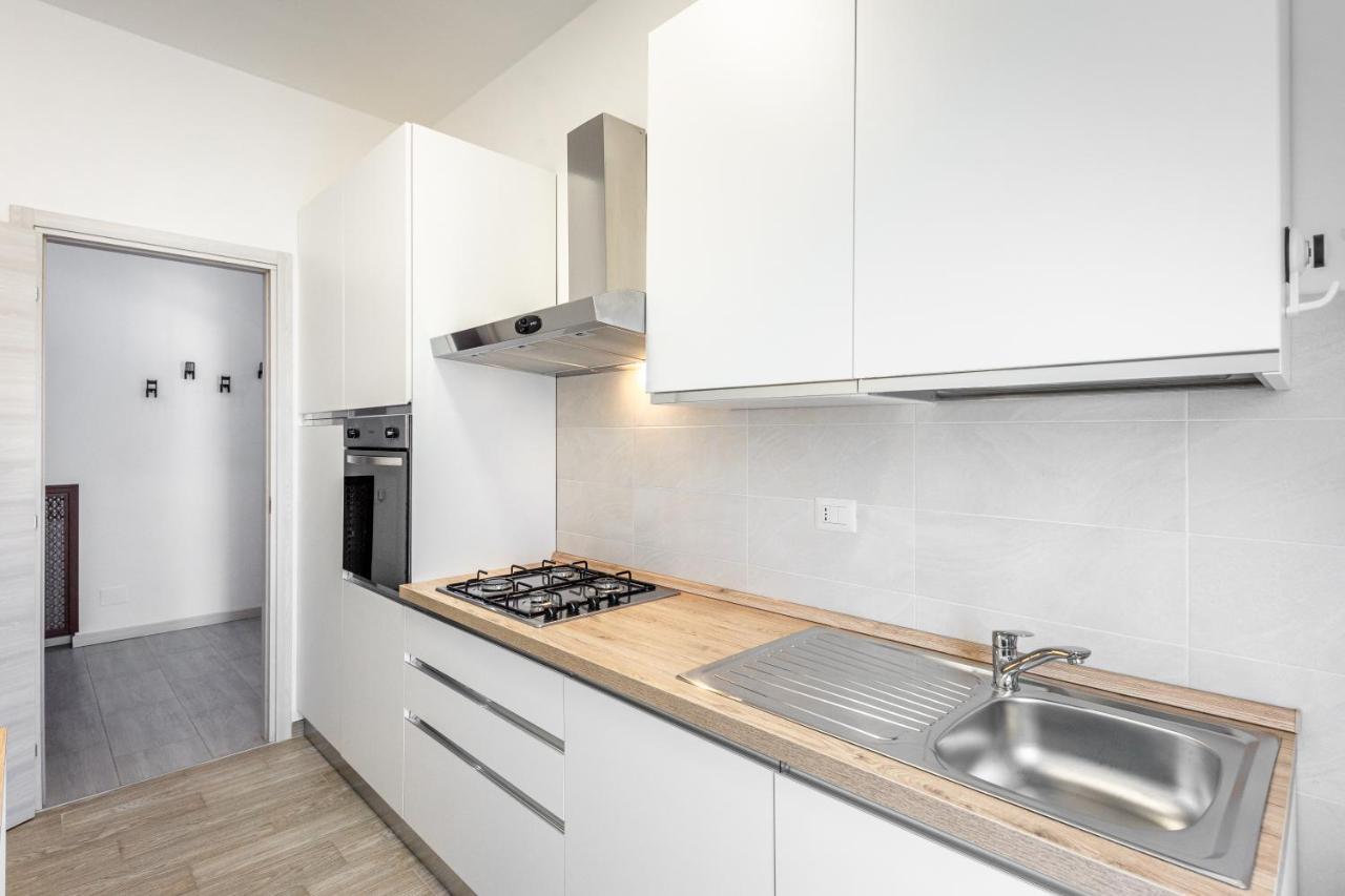 House Near Train StationA/C Apartment Seriate Bagian luar foto