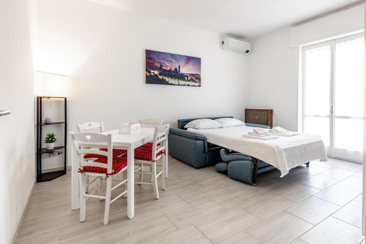 House Near Train StationA/C Apartment Seriate Bagian luar foto