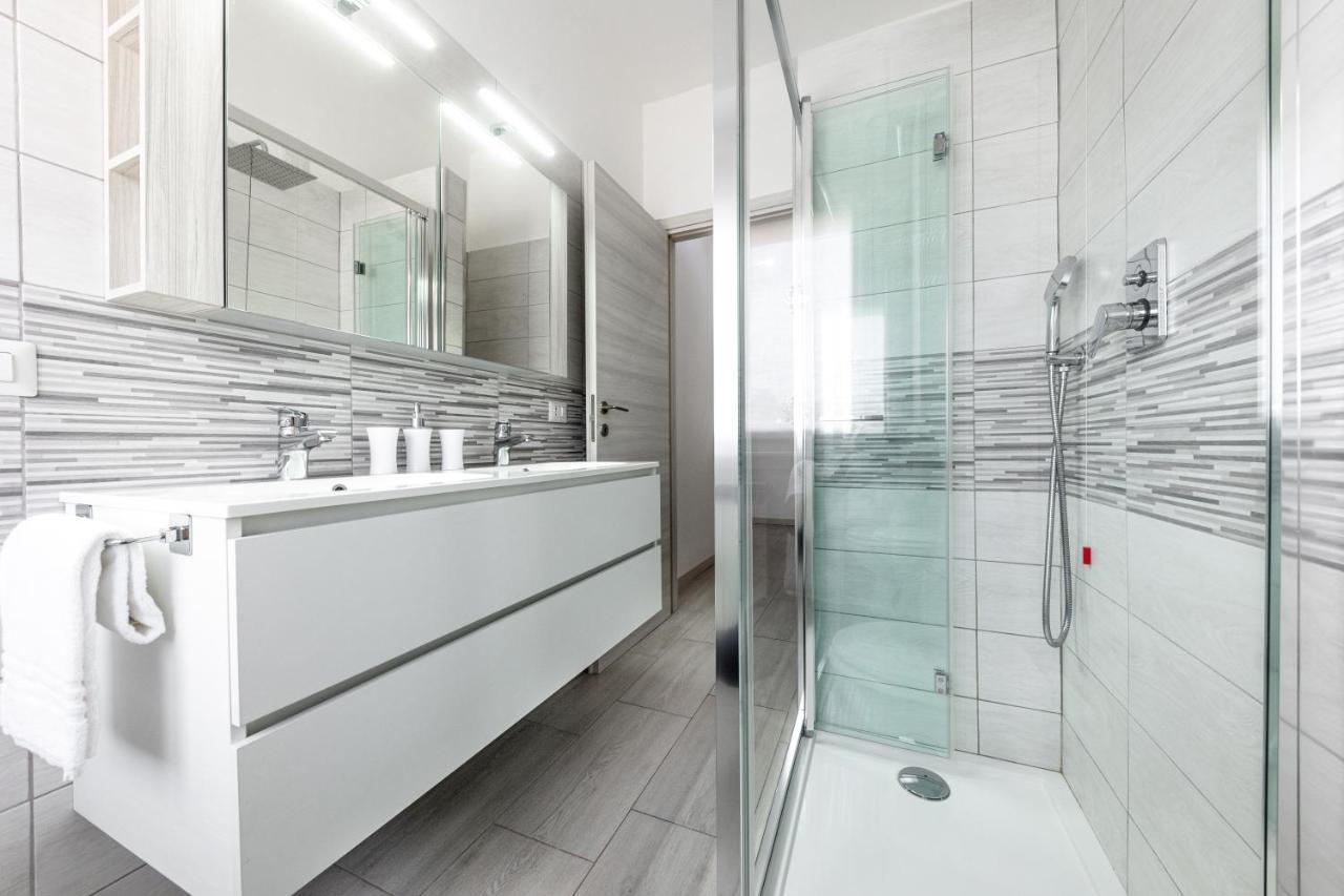 House Near Train StationA/C Apartment Seriate Bagian luar foto